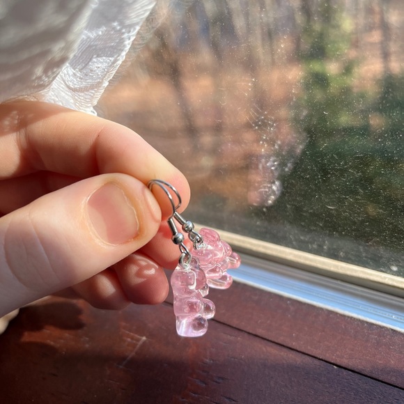 Pink gummy bear earrings - Picture 5 of 6